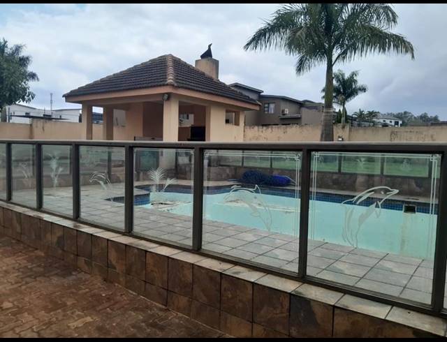 5 BEDROOM HOUSE FOR SALE IN RUSTIC ESTATE